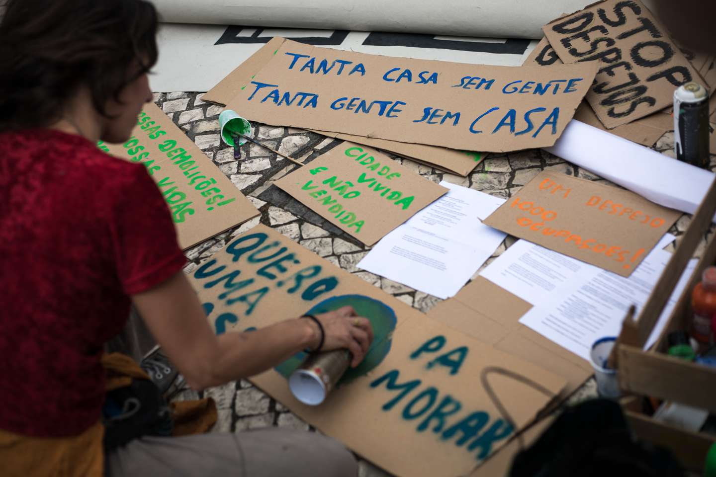 Milhares de pessoas juntaram-se na Alameda D. Afonso Henriques, em Lisboa, e desceram até ao Martim Moniz, para se manifestarem pelo direito à habitação e uma vida justa. 1 de Abril de 2023, Lisboa TOMÁS SILVA/OBSERVADOR