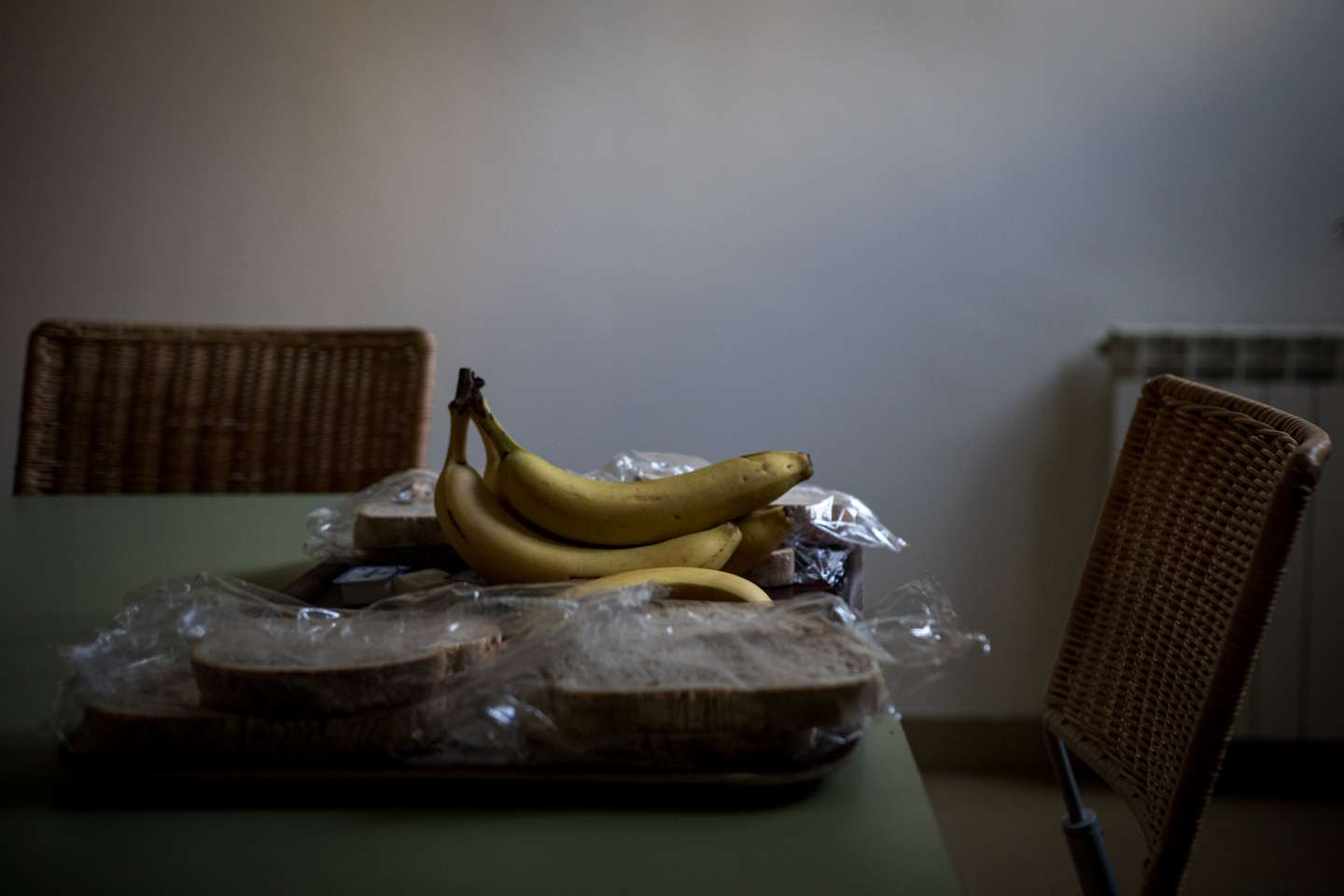 Reportagem sobre saúde mental: O Hospital de Dia para Doenças do Comportamento Alimentar, que fica na Clínica Psiquiátrica de São José de Telheiras -- Irmãs Hospitaleiras -- é um programa que tem como objetivo proporcionar ao utente um tratamento que promova melhoria da saúde global, intervenção terapêutica em várias dimensões, médica, psicológica, nutricional, corporal, estética e relacional, permitindo ao utente recuperar um regime alimentar adequado e reconciliar-se com o seu corpo. 29 de Março de 2023 Irmãs Hospitaleiras, Telheiras TOMÁS SILVA/OBSERVADOR