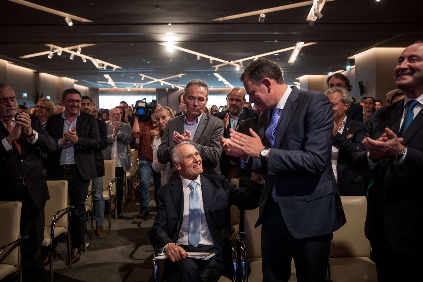 3.º Encontro Nacional de Autarcas Social Democratas (ASD): com o tema “Autarquias. Que futuro?”, a cargo do presidente do PSD, Luís Montenegro, e de Hélder Sousa Silva, presidente desta estrutura autónoma do PSD. O antigo líder do partido e ex-Presidente da República, Aníbal Cavaco Silva, encerra o encontro nacional dos Autarcas Social-Democratas. 20 de Maio de 2023 Epic Sana Hotel, Lisboa TOMÁS SILVA/OBSERVADOR