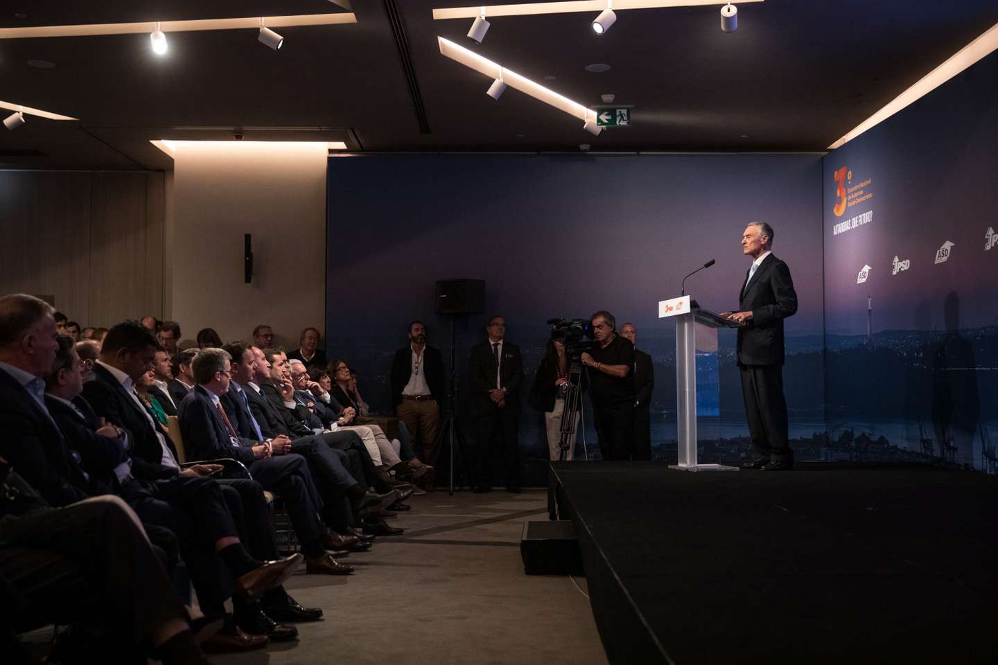 3.º Encontro Nacional de Autarcas Social Democratas (ASD): com o tema “Autarquias. Que futuro?”, a cargo do presidente do PSD, Luís Montenegro, e de Hélder Sousa Silva, presidente desta estrutura autónoma do PSD. O antigo líder do partido e ex-Presidente da República, Aníbal Cavaco Silva, encerra o encontro nacional dos Autarcas Social-Democratas. 20 de Maio de 2023 Epic Sana Hotel, Lisboa TOMÁS SILVA/OBSERVADOR