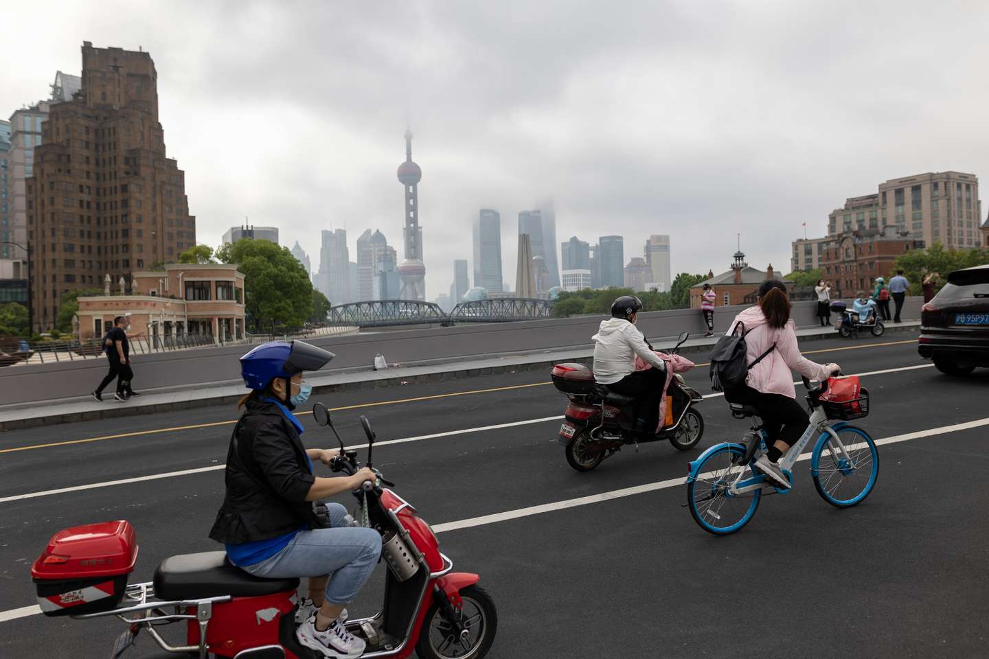 Shanghai Eases Some Control Measures As Outbreaks Ebb