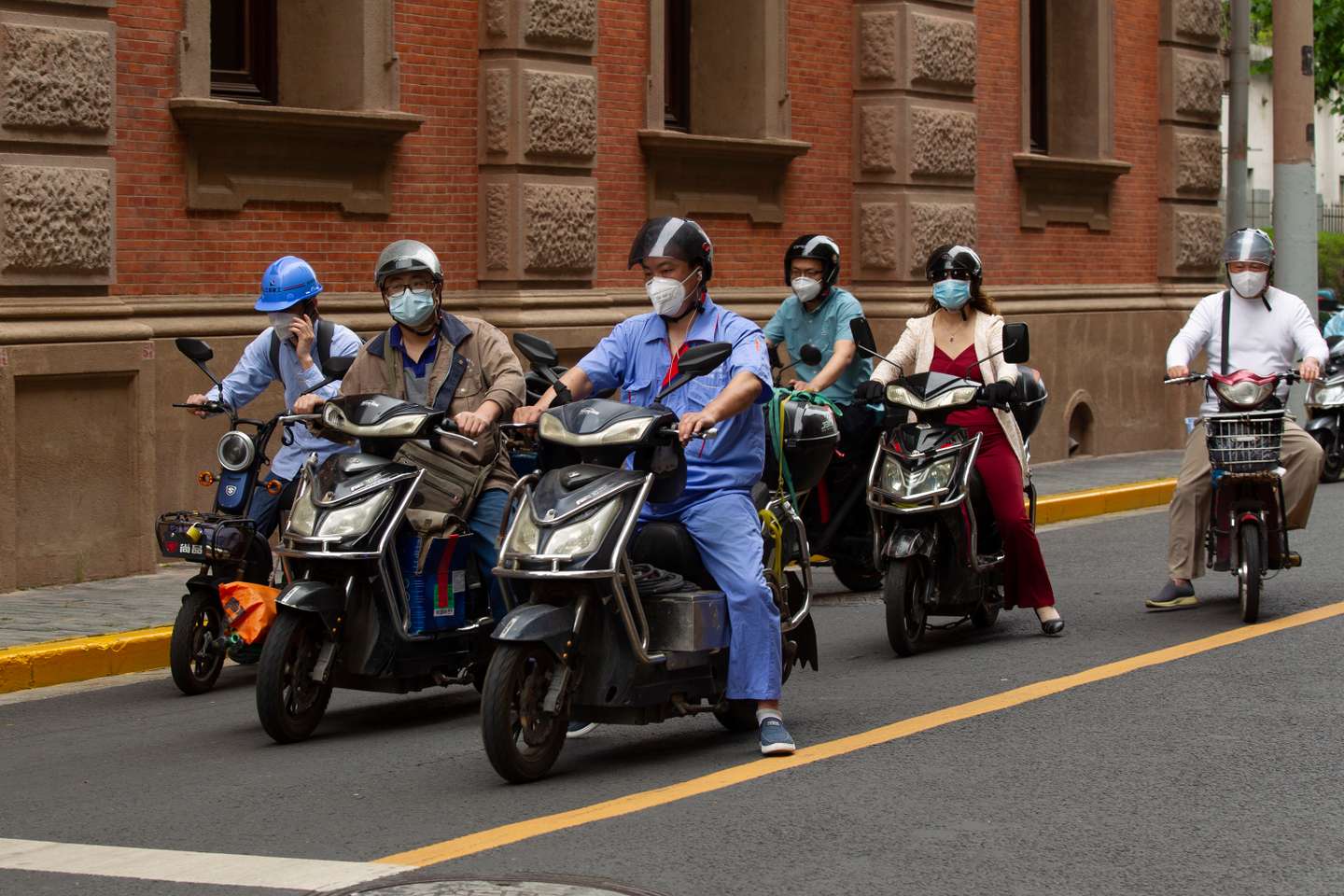 Shanghai Eases Some Control Measures As Outbreaks Ebb