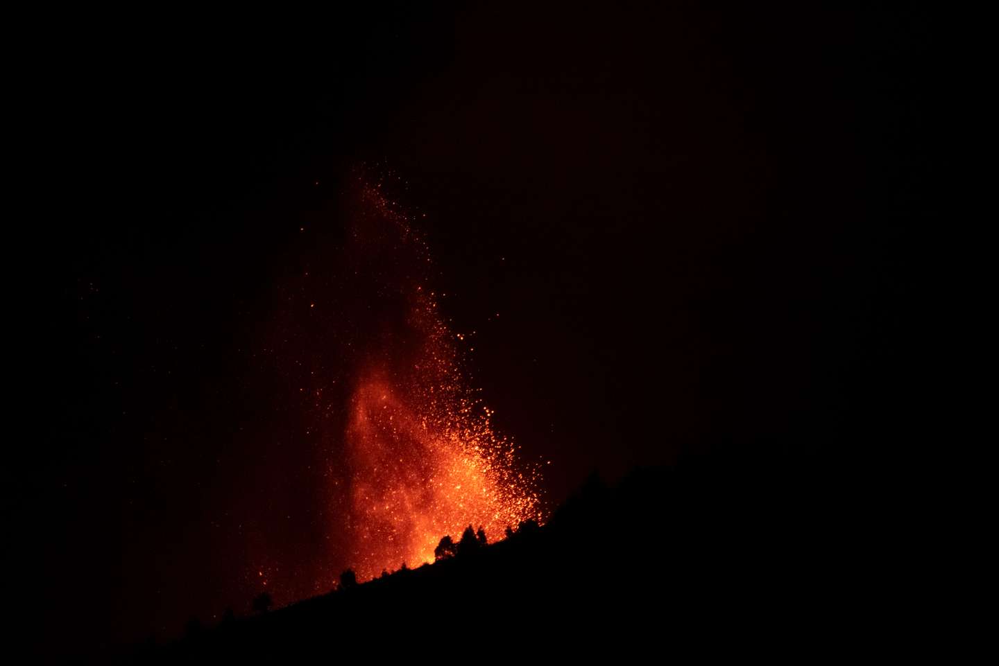 La Palma Volcano Continues To Erupt