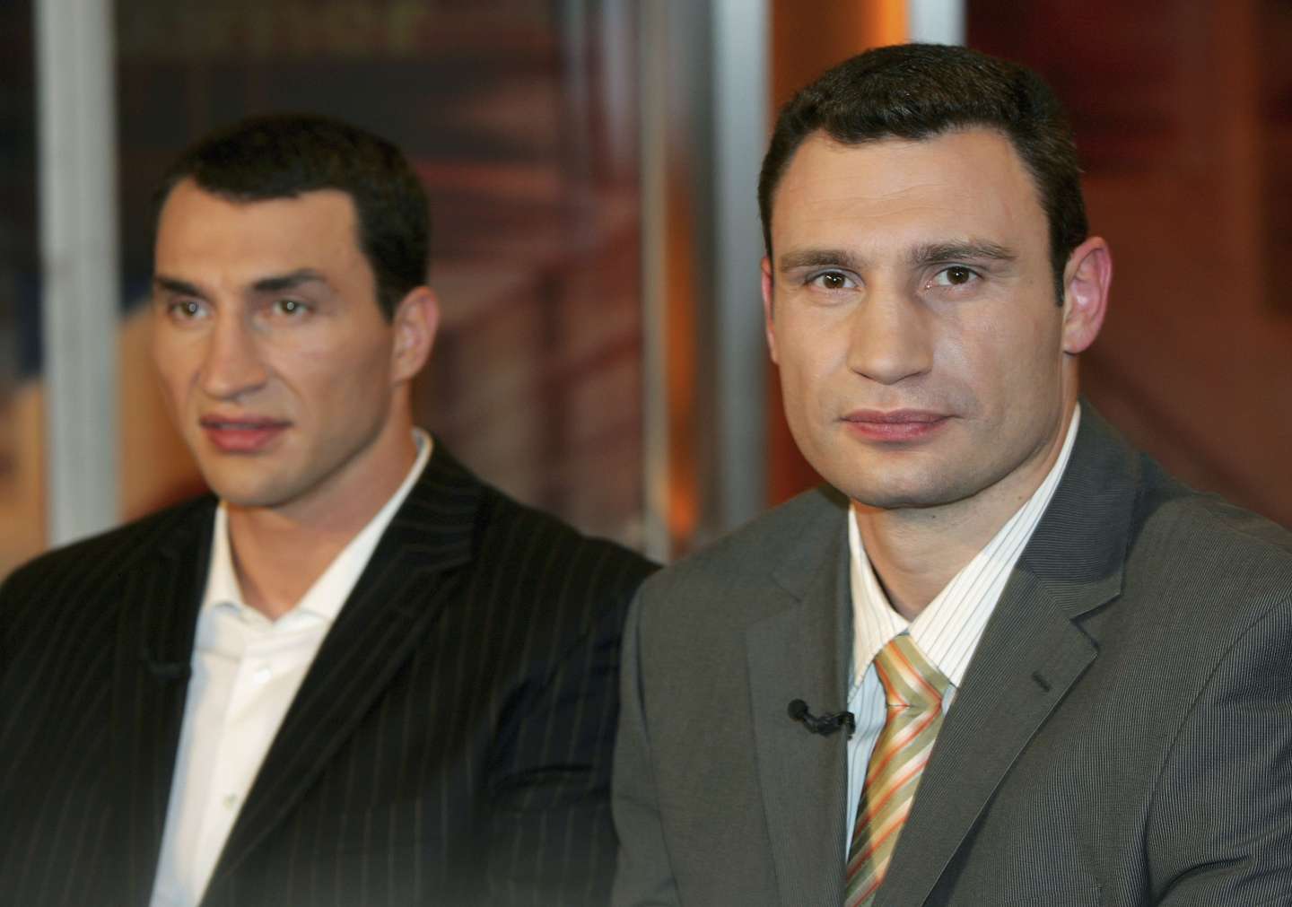 O mayor de Kiev, Vitali Klitschko, ex-campeão mundial de peso-pesado de boxe, e o irmão, Wladimir Klitschko , também ele ex-campeão de peso-pesado