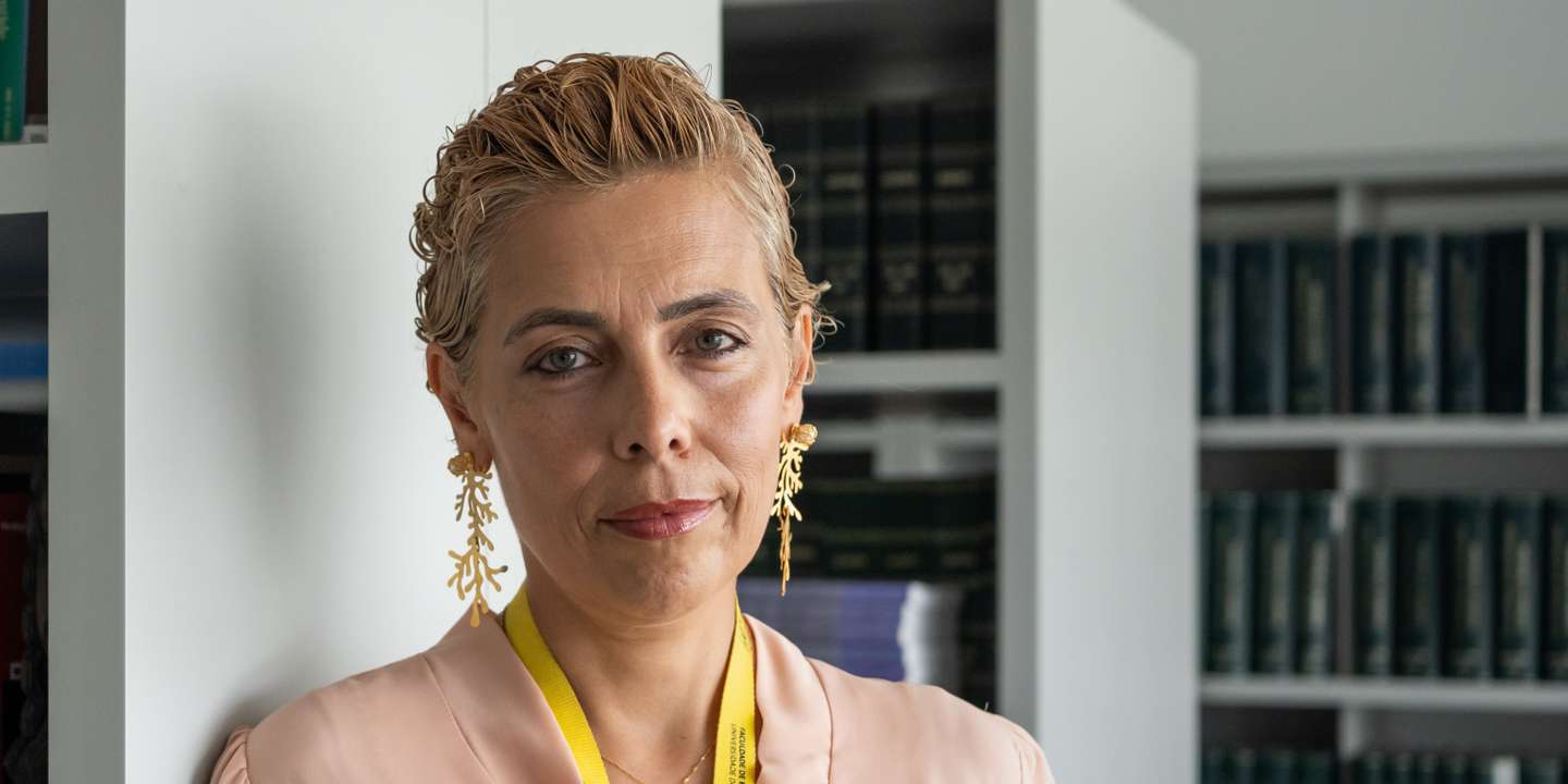 Rute Sampaio é psicóloga clínica e investigadora na área da dor, com um  doutoramento em adesão terapêutica, tendo estudado o que leva as pessoas a seguir ou não o tratamento e as recomendações médicas