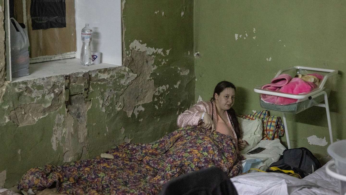 Maternity Ward Patients In Kyiv Hospital Move To Bomb Shelter Amid Russian Attack
