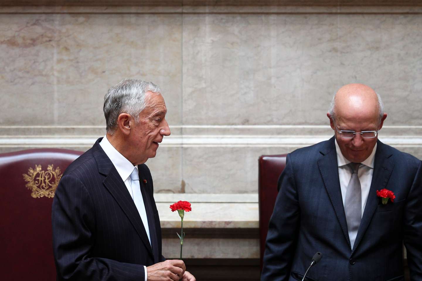 Sessão solene comemorativa do 48º aniversário do 25 de Abril na Assembleia da República. Contou com a presença do presidente da República, Marcelo Rebelo de Sousa, do presidente da Assembleia da República, Augusto Santos Silva, do primeiro-ministro, António Costa, do Governo, dos deputados e de vários convidados. Lisboa, 25 de Abril de 2022. FILIPE AMORIM/OBSERVADOR