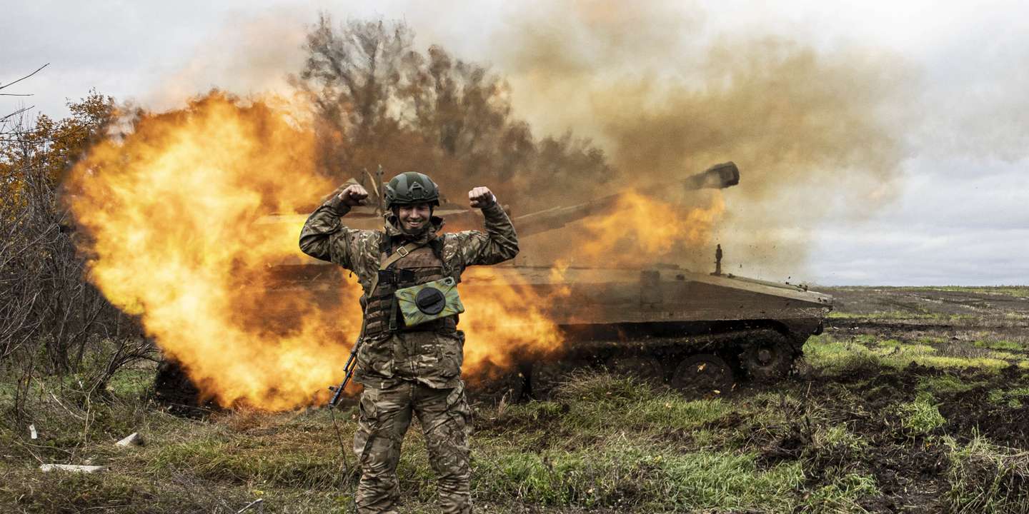 Ukrainian howitzers fire towards Russian points in Ukraine's Donetsk Oblast