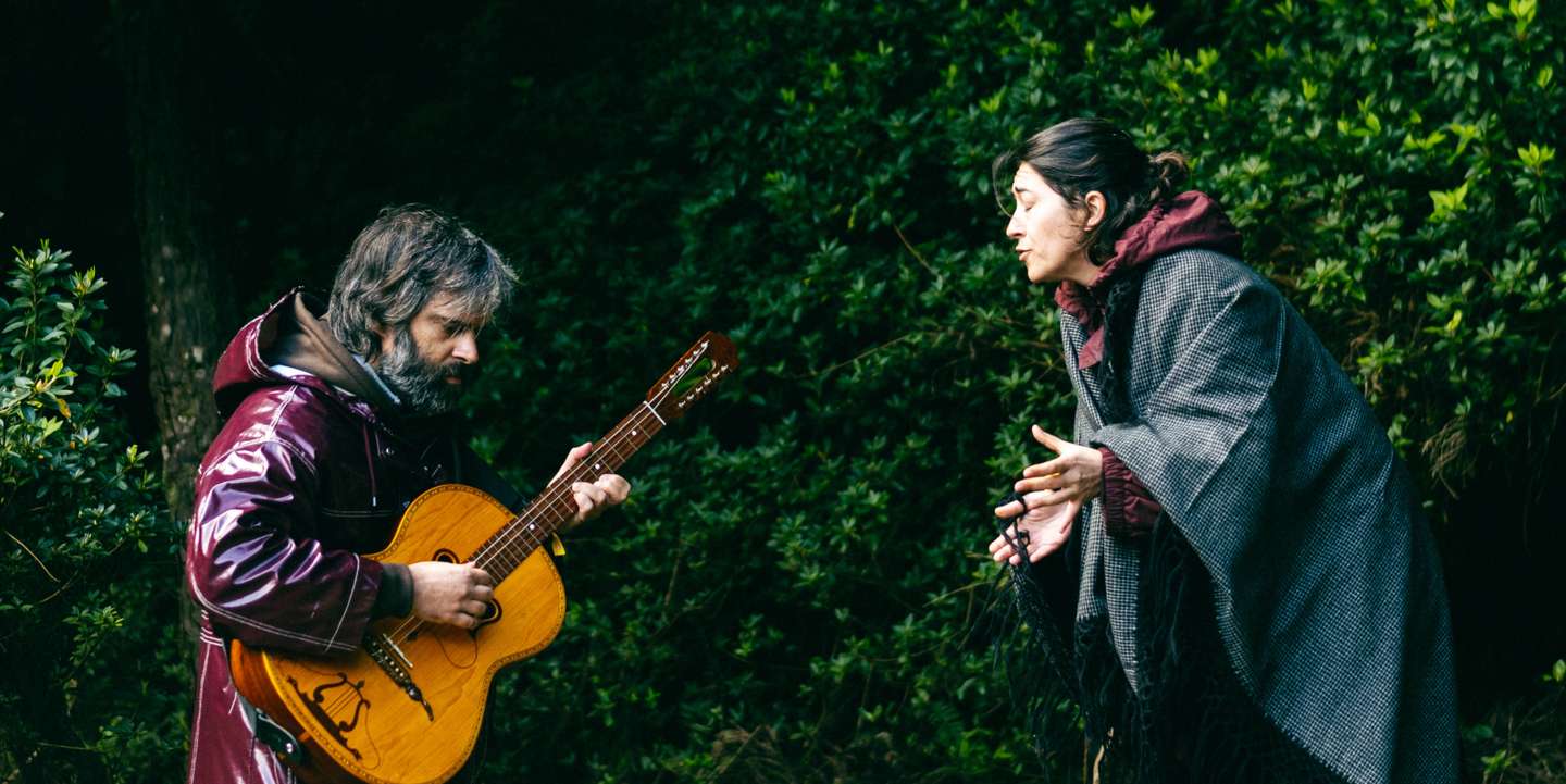 A dupla Lavoisier (Patrícia Relvas e Roberto Afonso) no final da caminhada que culmina na Lagoa de Empadadas