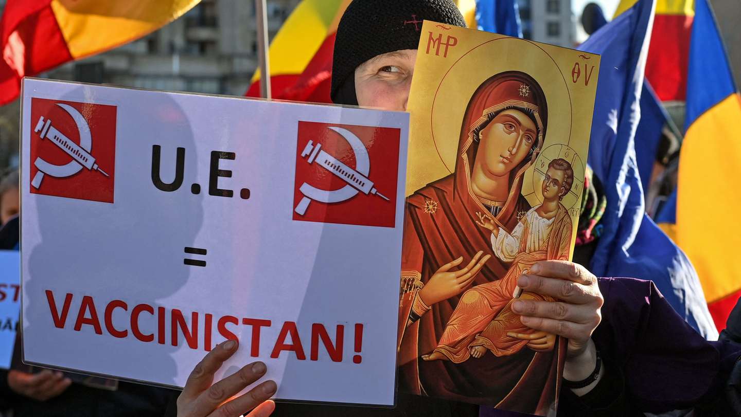 ROMANIA-HEALTH-VIRUS-VACCINE-PROTEST