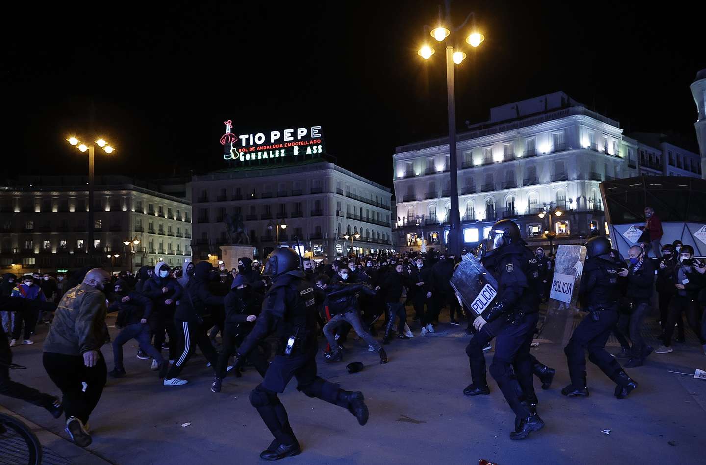 Spain sees second night of rioting after rappers arrest