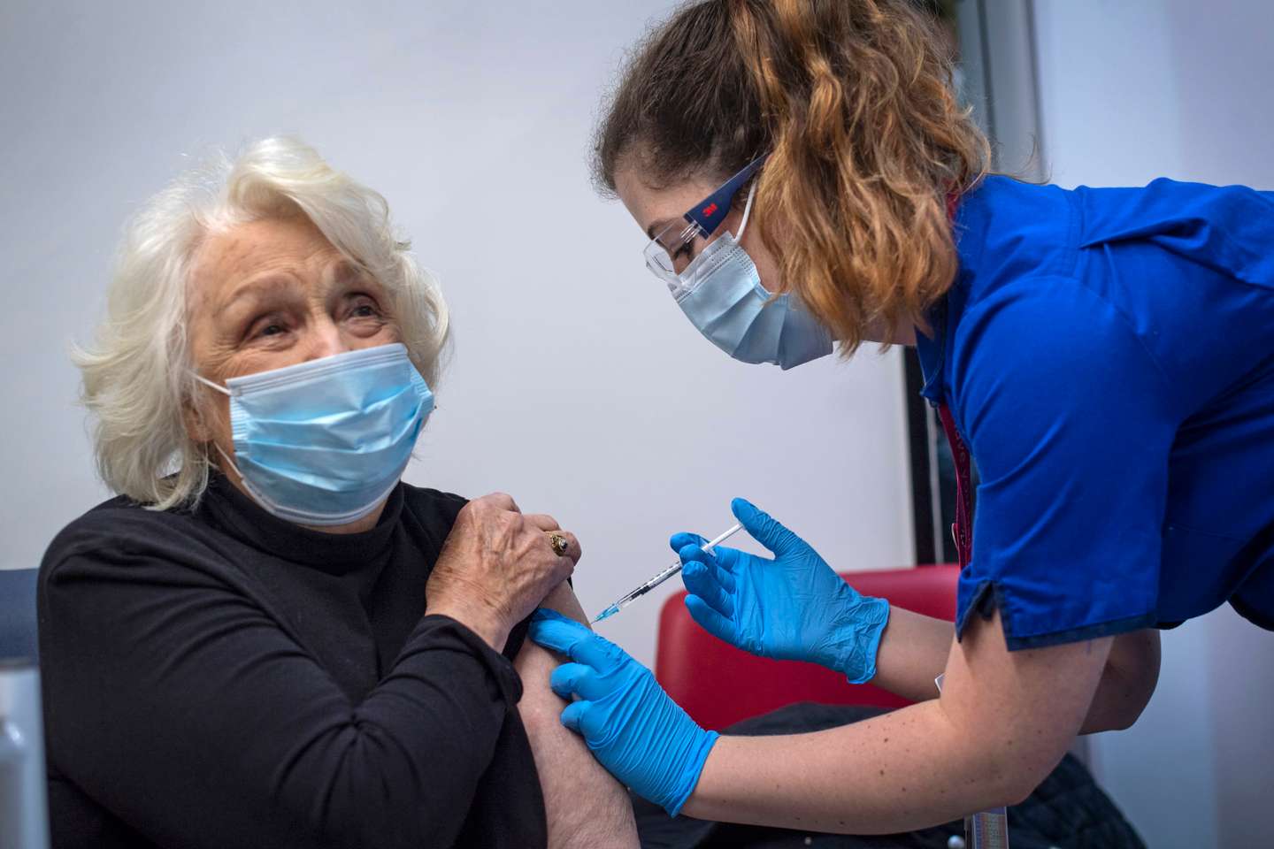 NHS England Starts Covid-19 Vaccination Campaign