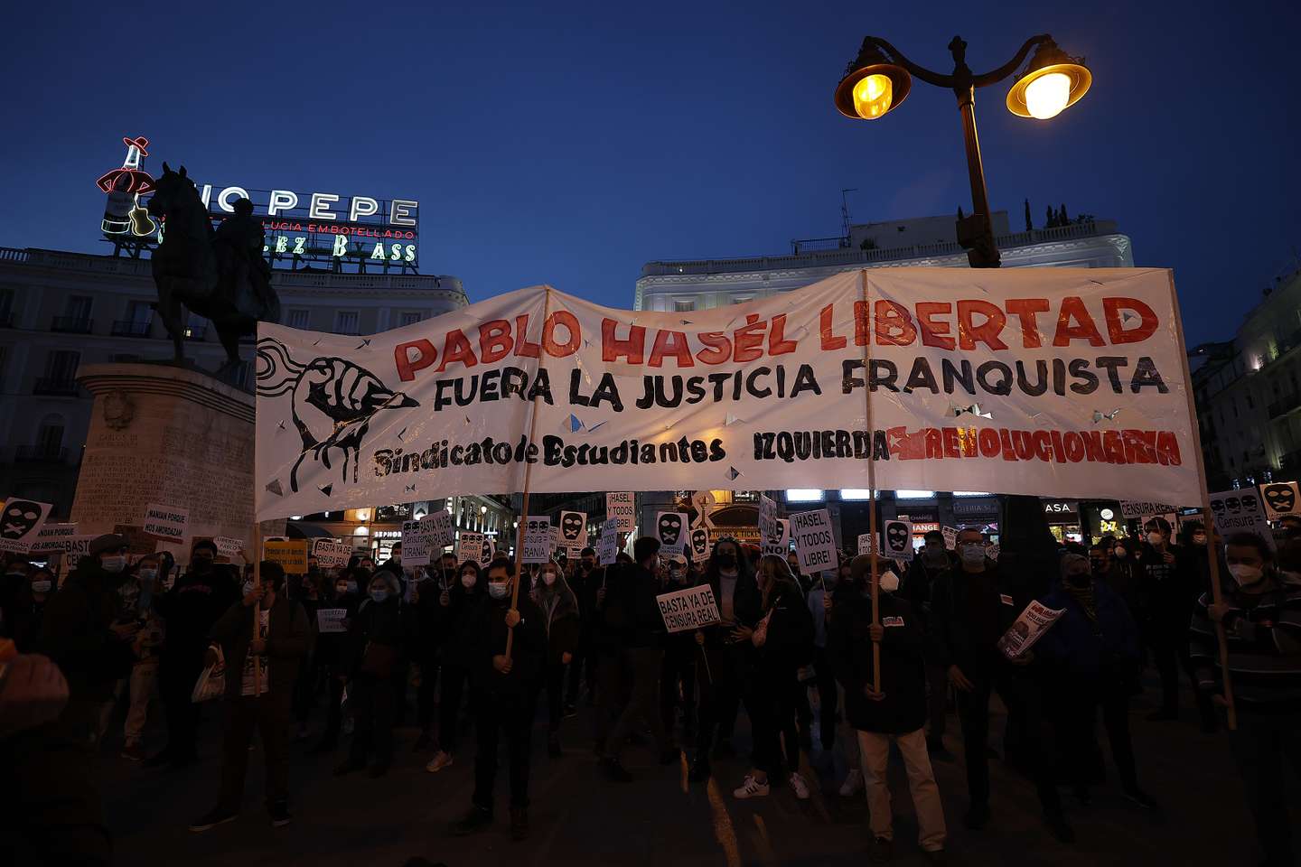 Spain sees second night of rioting after rappers arrest