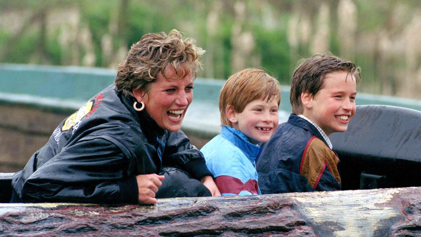 Diana, William &amp;amp; Harry At Thorpe Park