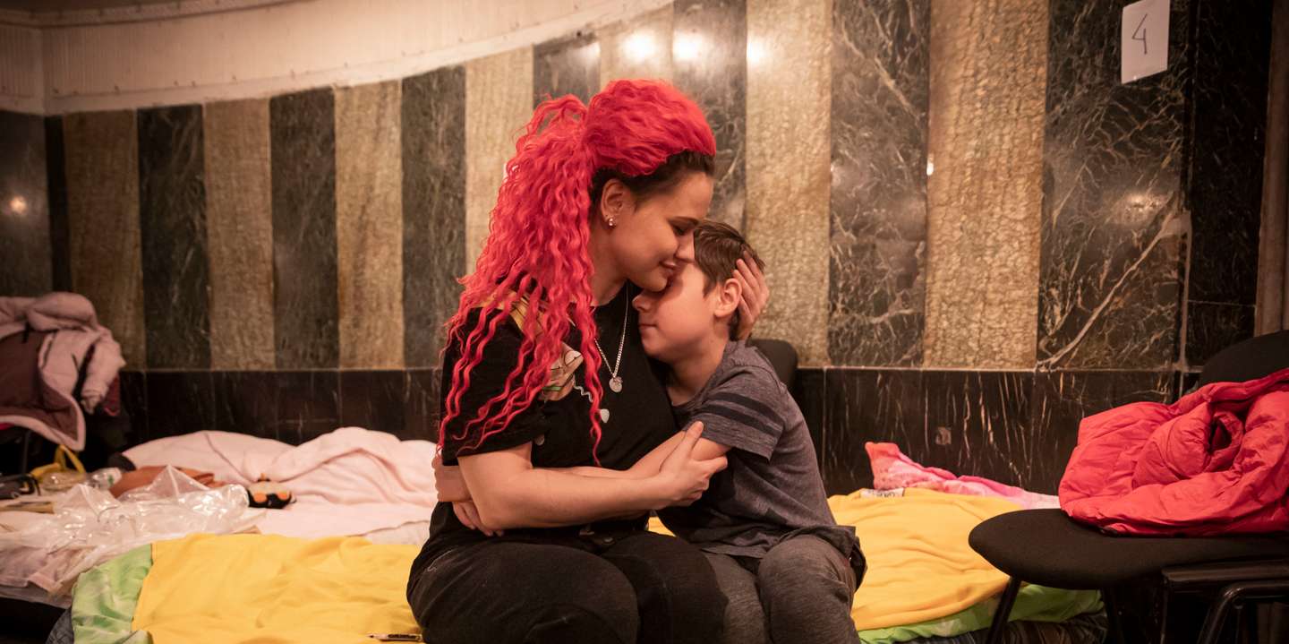Reportagem no Teatro no centro de Lviv, na Ucrânia, que está a acolher refugiados vindos de outras cidades da Ucrânia. A Rússia, a mando do seu presidente, Vladimir Putin, invadiu a Ucrânia no passado dia 24 de fevereiro de 2022. Lviv, Ucrânia, 1 de março de 2022. JOÃO PORFÍRIO/OBSERVADOR