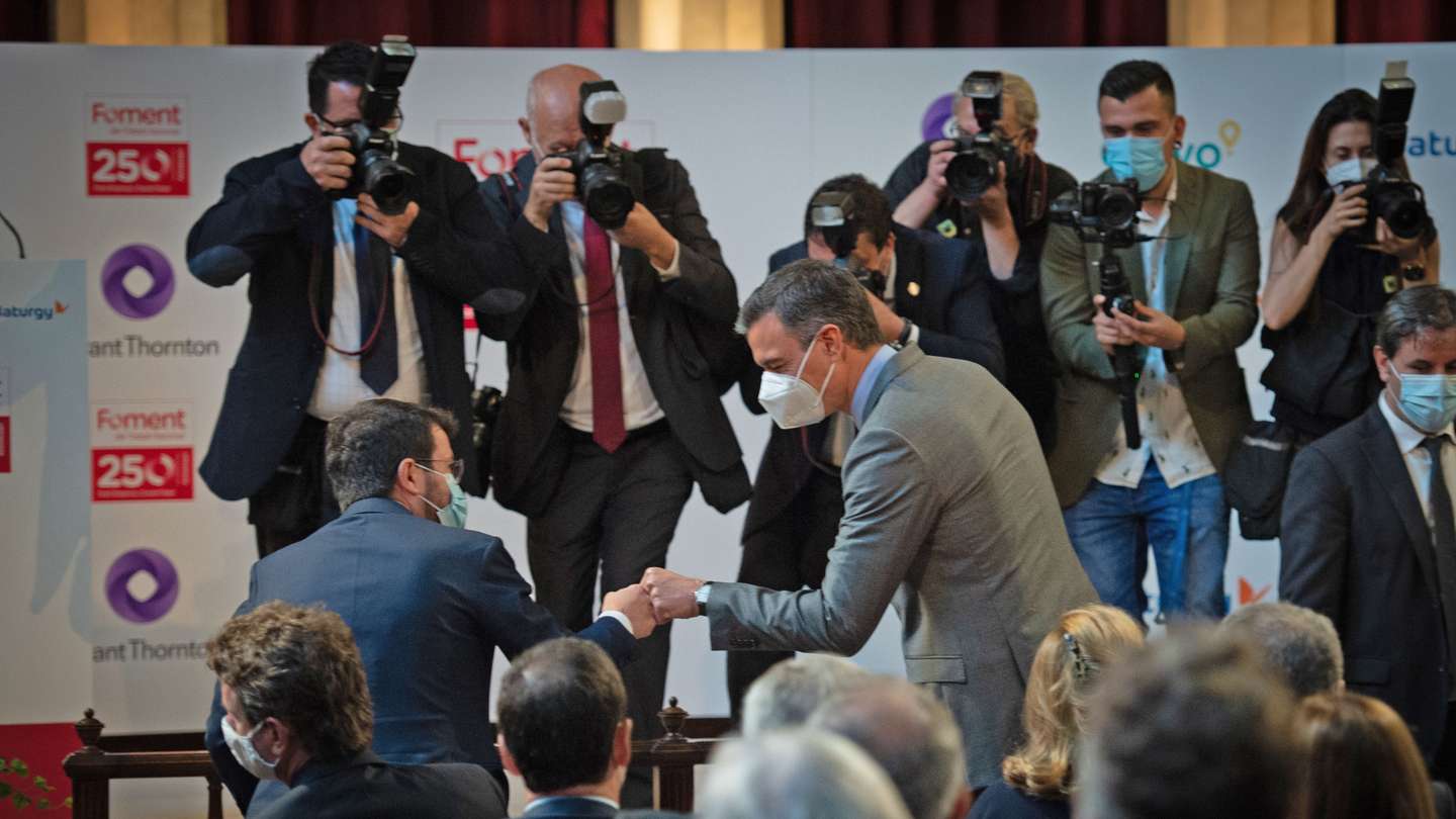 Javier Godo Receives The Medal Of The 250th Anniversary Of Foment Del Treball