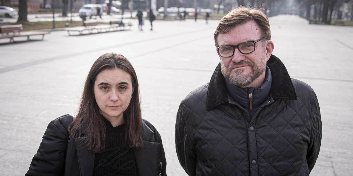 Entrevista a Iuliia Mendel e Yevgeny Kiselyov em Lviv, na Ucrânia. A Rússia, a mando do seu presidente, Vladimir Putin, invadiu a Ucrânia no passado dia 24 de fevereiro de 2022. Lviv, Ucrânia, 26 de fevereiro de 2022. JOÃO PORFÍRIO/OBSERVADOR