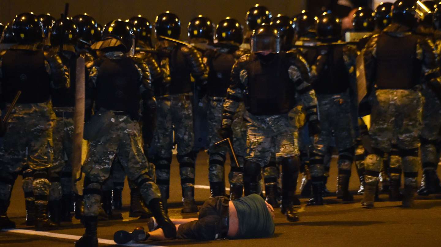 TOPSHOT-BELARUS-VOTE-DEMO