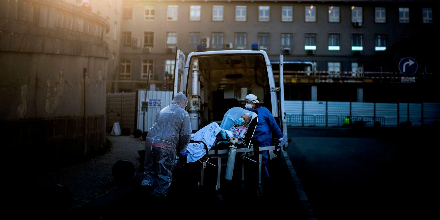 TOPSHOT-PORTUGAL-VIRUS-HEALTH-HOSPITAL