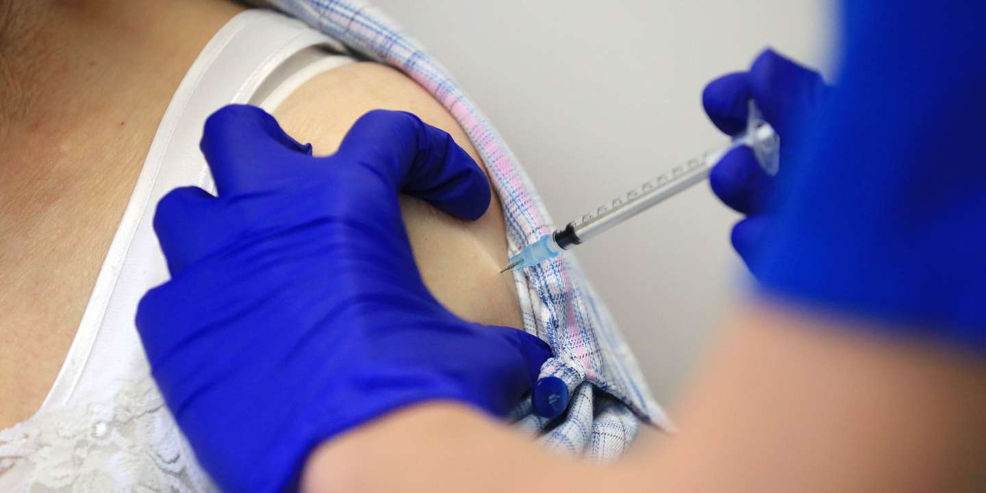TOPSHOT-BRITAIN-HEALTH-VIRUS-VACCINE