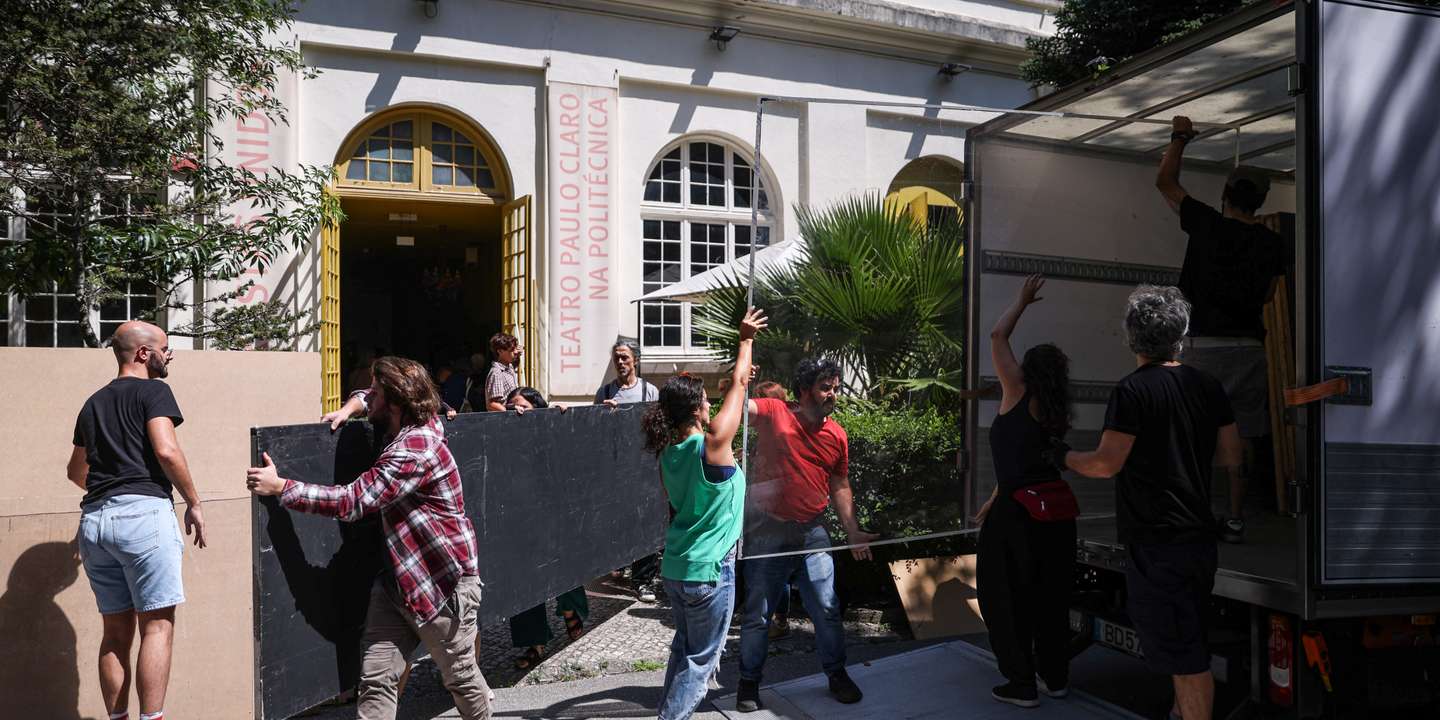 A companhia de teatro Artistas Unidos despeja o Teatro da Politécnica, em Lisboa, espaço que ocupava desde 2011