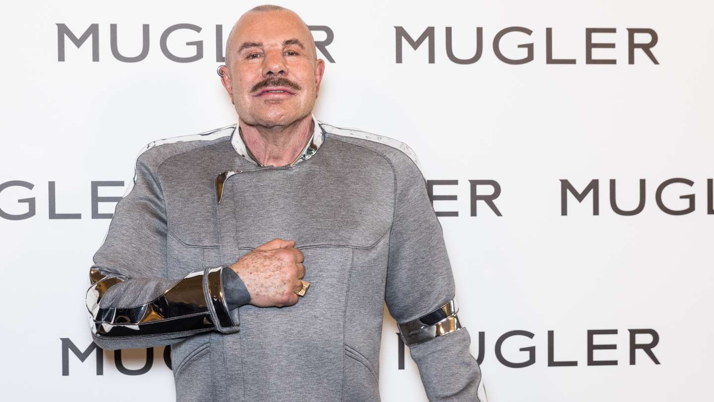 "Thierry Mugler : Couturissime" Photocall -  Paris Fashion Week - Womenswear Spring Summer 2022