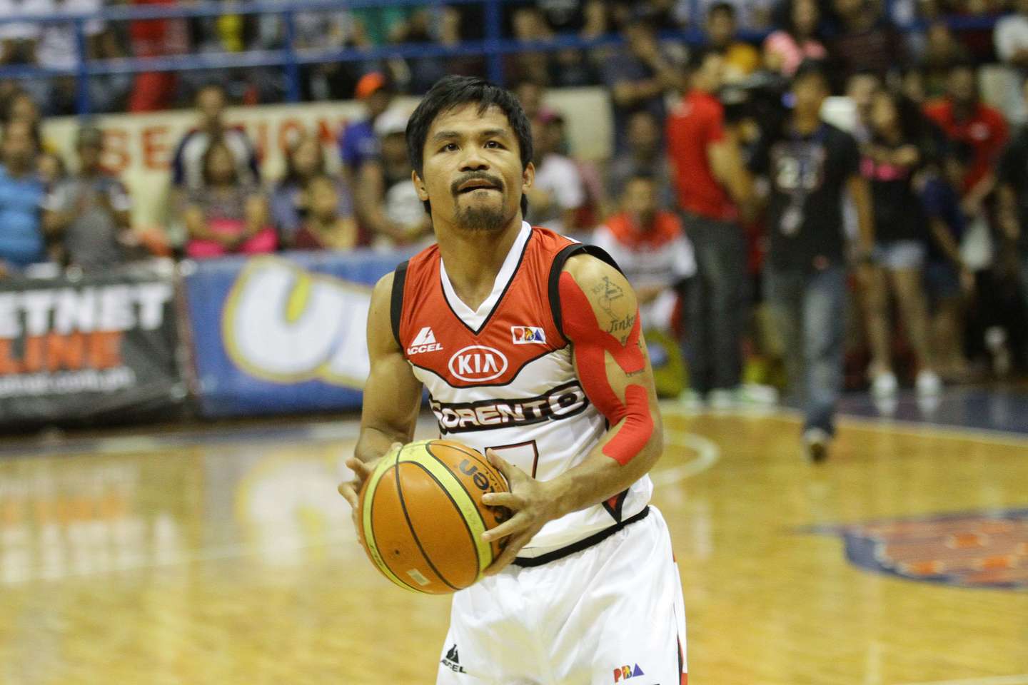 Manny Pacquaio returns to basketball