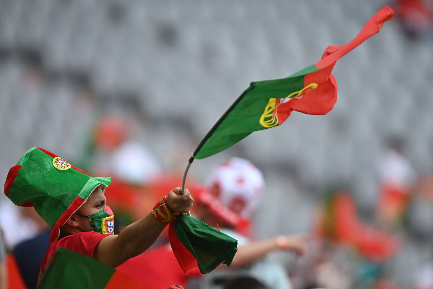 FBL-EURO-2020-2021-MATCH24-POR-GER-FANS