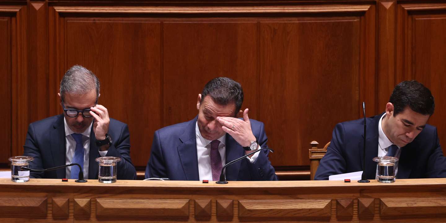 Montenegro anunciou moção de confiança que tem promessa de chumbo pela oposição. Depois de apresentada terá de ser debatida até ao terceiro dia.