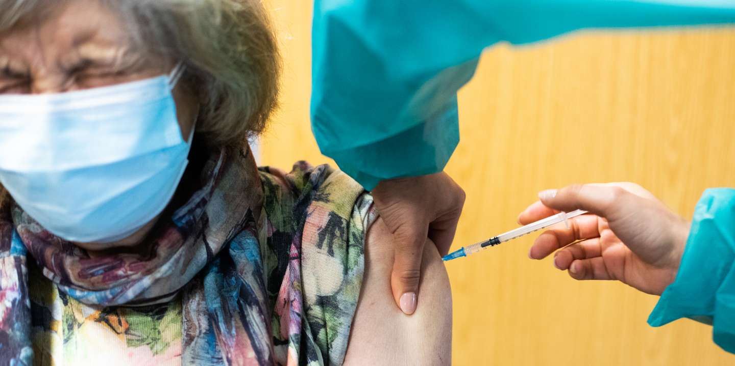 Portugal Vaccinates Priority Groups Against COVID-19