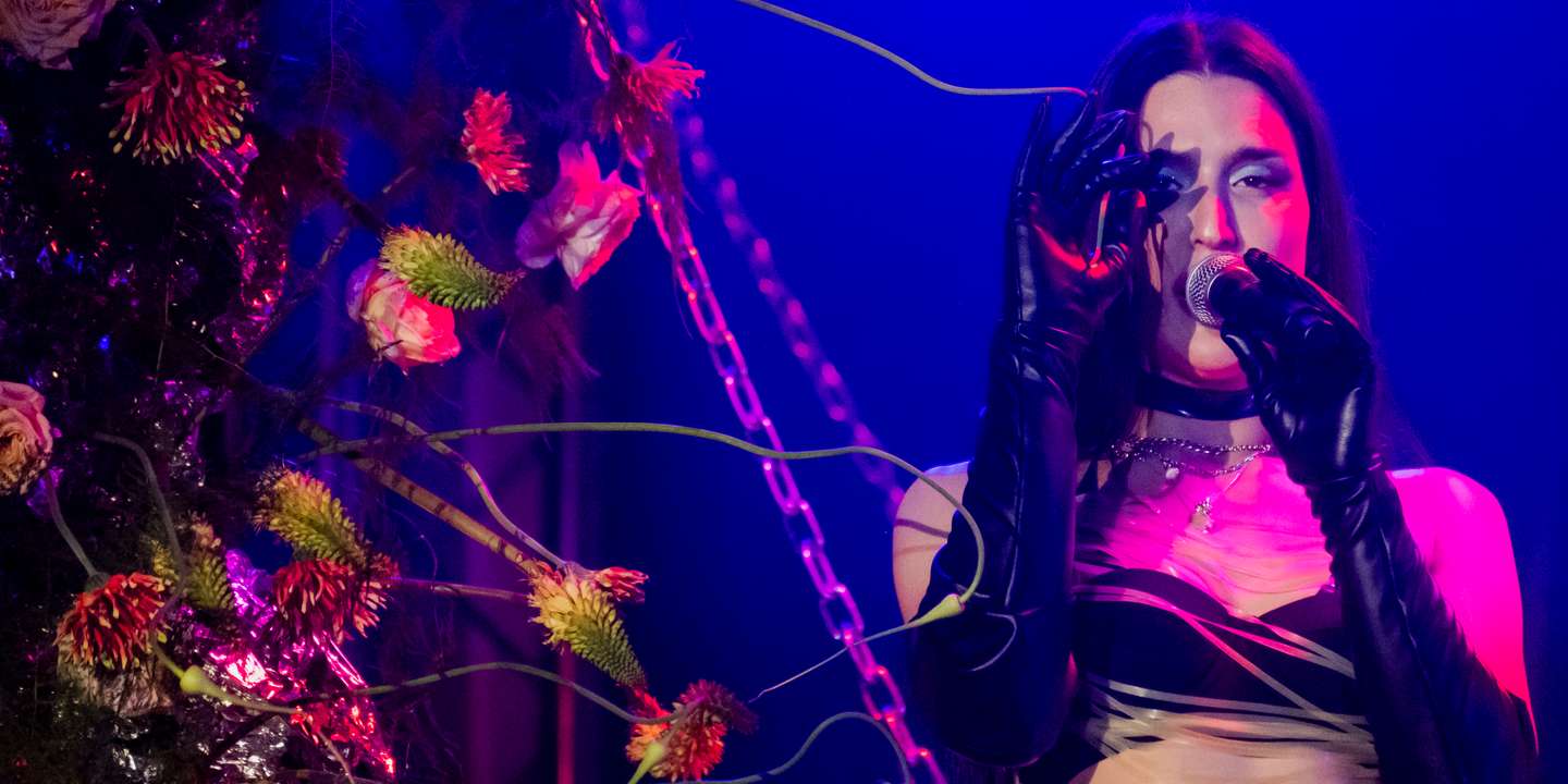 Arca diz que "as pistas de dança" foram onde encontrou "a liberdade"