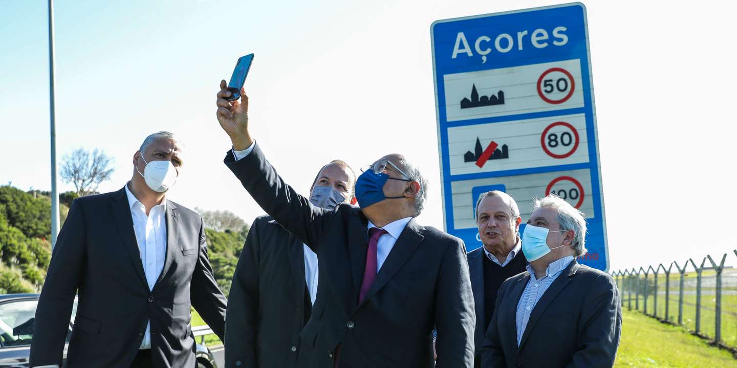 Ida e volta no mesmo dia para pouco mais dá do que um registo rápido junto à placa do aeroporto, com Vasco Cordeiro e os candidatos regionais.