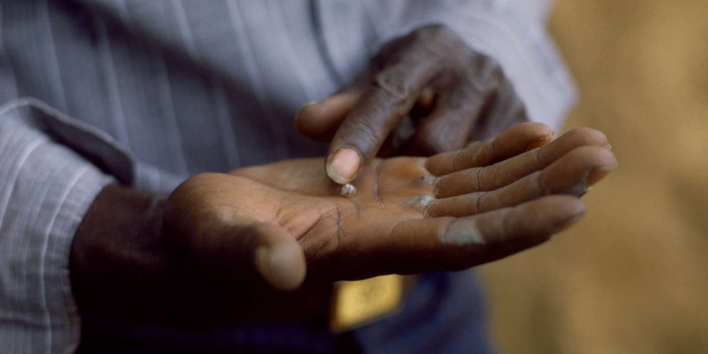Blood diamonds in Sierra Leone