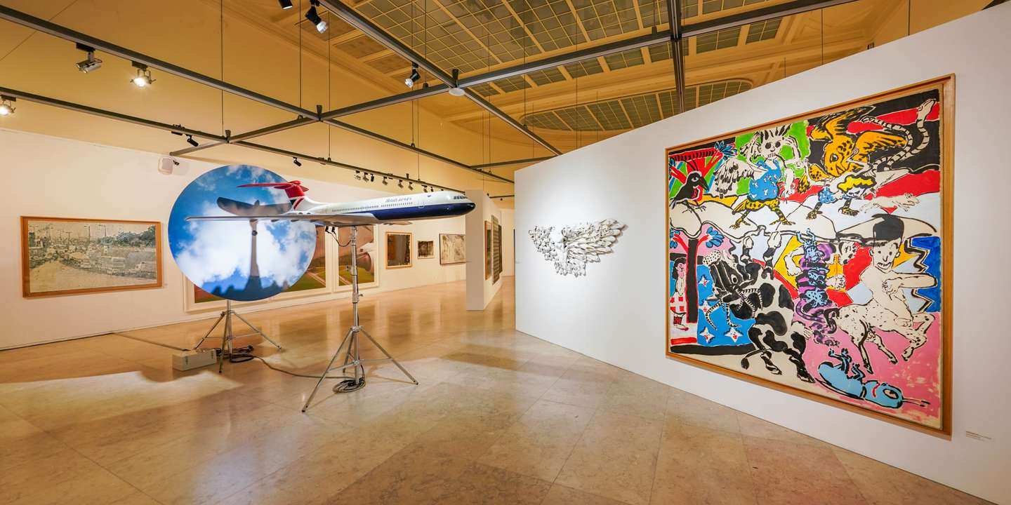 A exposição “Uma terna (e política) contemplação do que vive” está patente na Sociedade Nacional de Belas Artes até 8 de abril