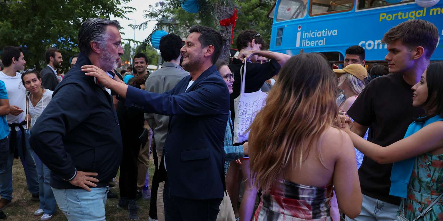 O arraial liberal teve de ser interrompido depois da chuva que se abateu sobre Lisboa
