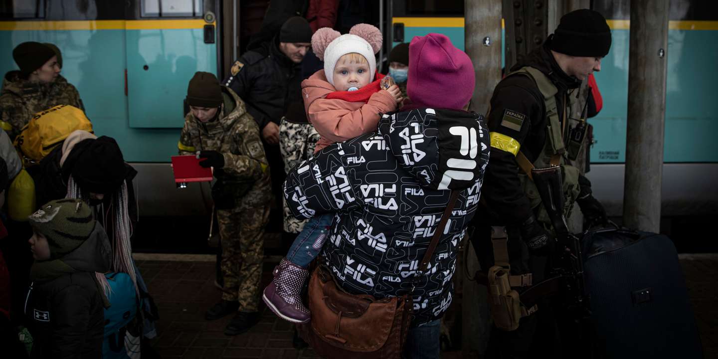 estação de comboios de Lviv, na Ucrânia, onde as pessoas querem ir sair do país em direção à Polónia (JOÃO PORFÍRIO/OBSERVADOR)