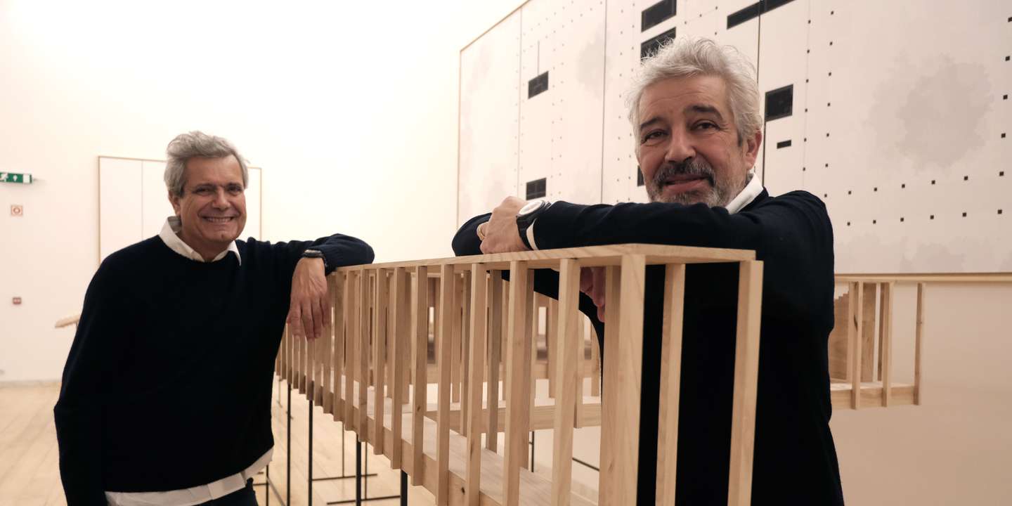 Beleza Apesar de Tudo, patente na Ala Siza até 19 de abril, é apresentada como a “primeira grande exposição a reunir a obra” dos reputados arquitetos, “mostrando material que evidencia a diversidade de escalas e programas em que têm trabalhado em Portugal e no estrangeiro”