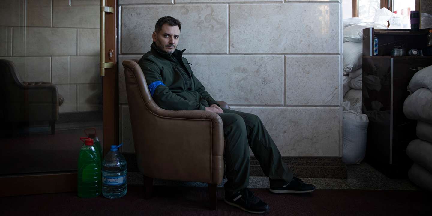 Entrevista ao deputado Yegor Chernev do parlamento ucraniano. A Rússia, a mando do seu presidente, Vladimir Putin, invadiu a Ucrânia no passado dia 24 de fevereiro de 2022. Kiev, Ucrânia, 18 de março de 2022. JOÃO PORFÍRIO/OBSERVADOR