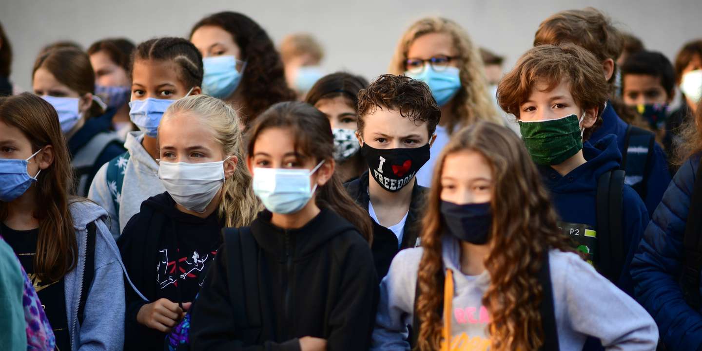 TOPSHOT-FRANCE-EDUCATION-HEALTH-VIRUS