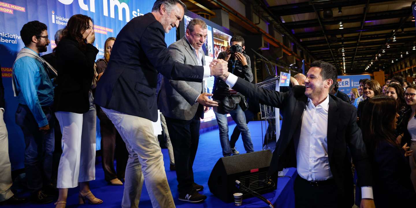 Cotrim puxa Rocha para o palco