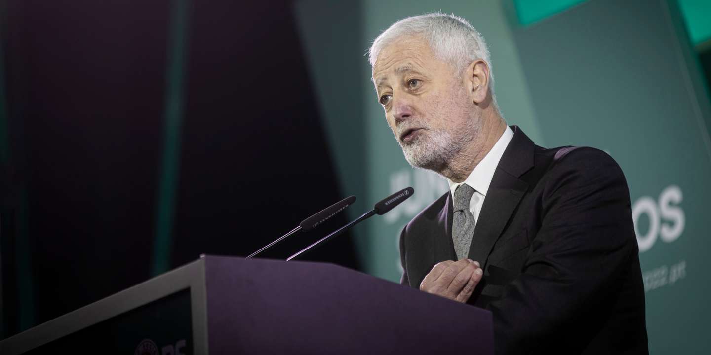Campanhas para as eleições legislativas de 2022: Comício com o candidato pelo Partido Socialista, António Costa, secretário-geral do PS e candidato a primeiro-ministro. As eleições legislativas realizam-se no próximo dia 30 de janeiro de 2022. Intervenção de Sampaio da Nóvoa. Almada, 26 de janeiro de 2022. JOÃO PORFÍRIO/OBSERVADOR