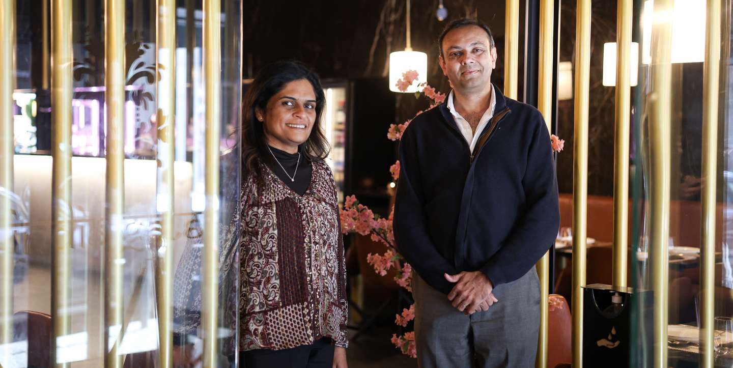 Hermant e Anita Devani abriram o primeiro India Gate em setembro de 2005 na Rua dos Sapateiros, em Lisboa