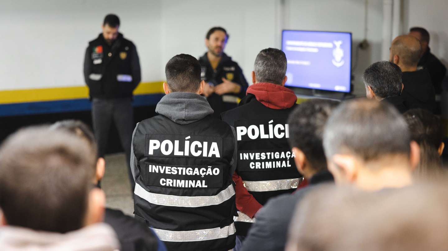“Operação Bala Perdida” desmantela rede nacional de tráfico de armas de fogo e munições