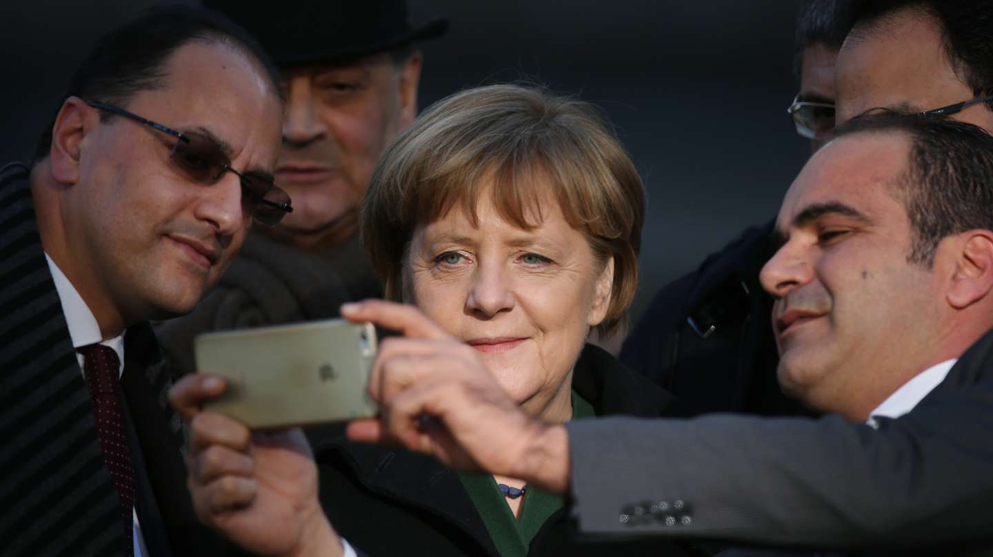 Merkel Meets Tunisian Prime Minister Chahed, Both Visit Terror Memorial