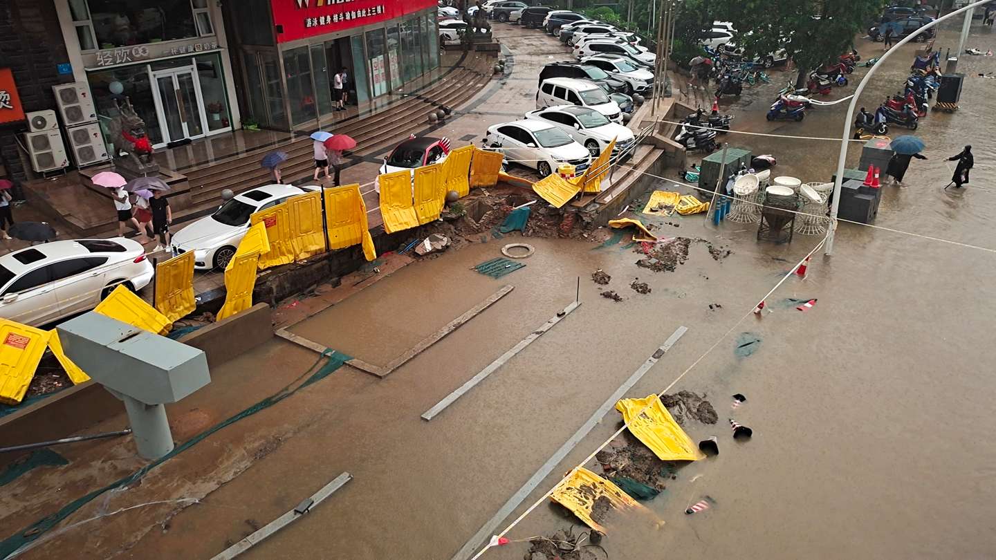 China Zhengzhou City Flooding