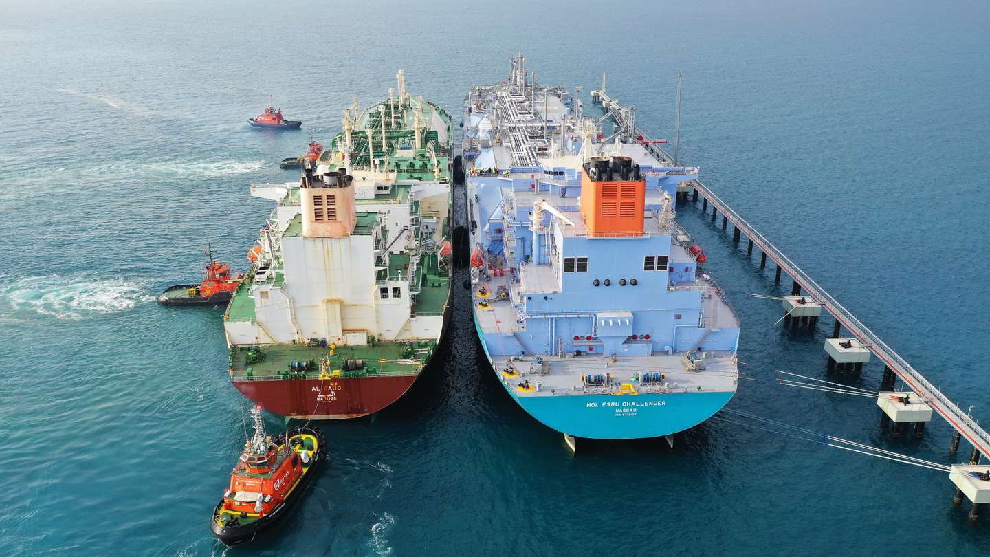 LNG transfer between "two giant ships"