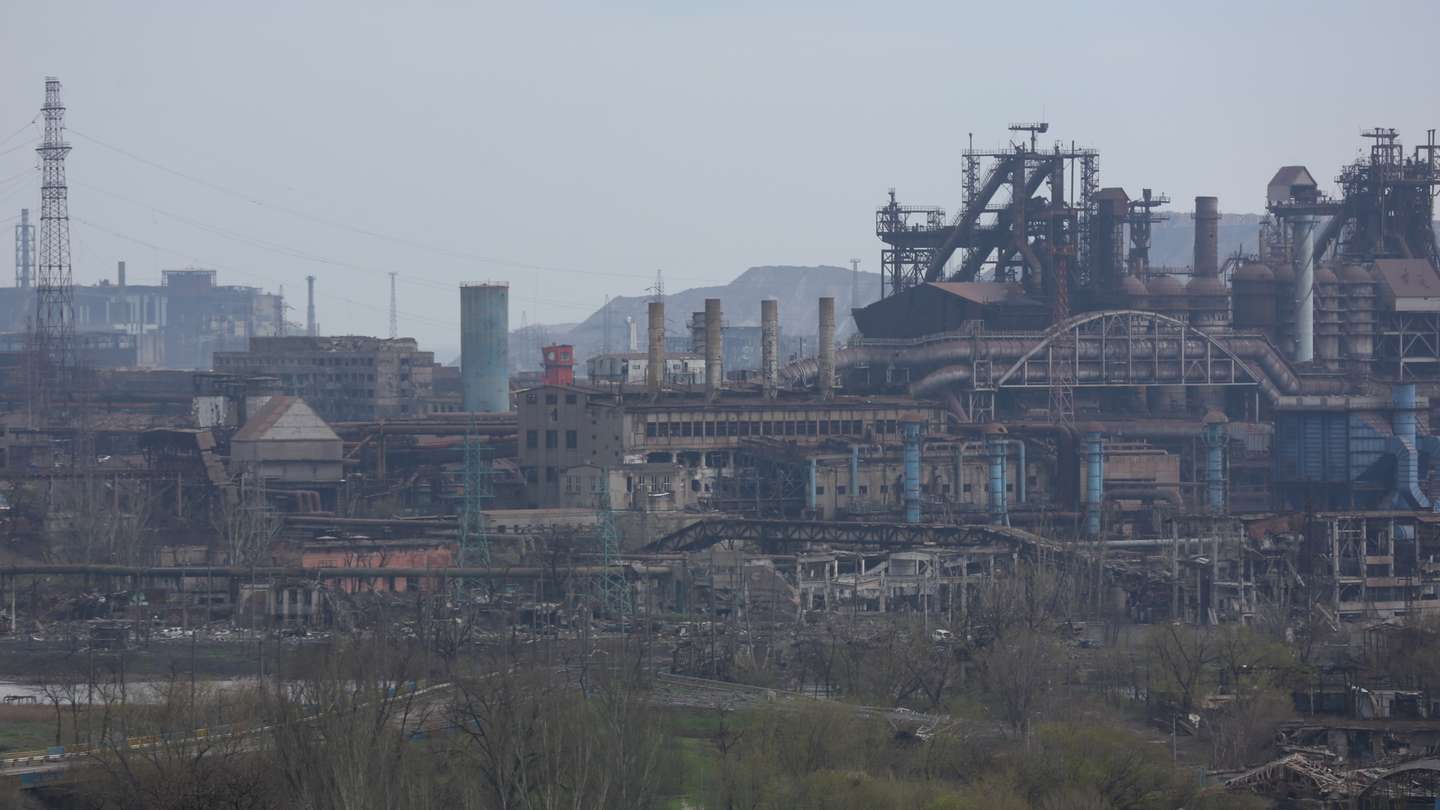 Mariupol's last stronghold Azovstal plant still resists against Russian forces