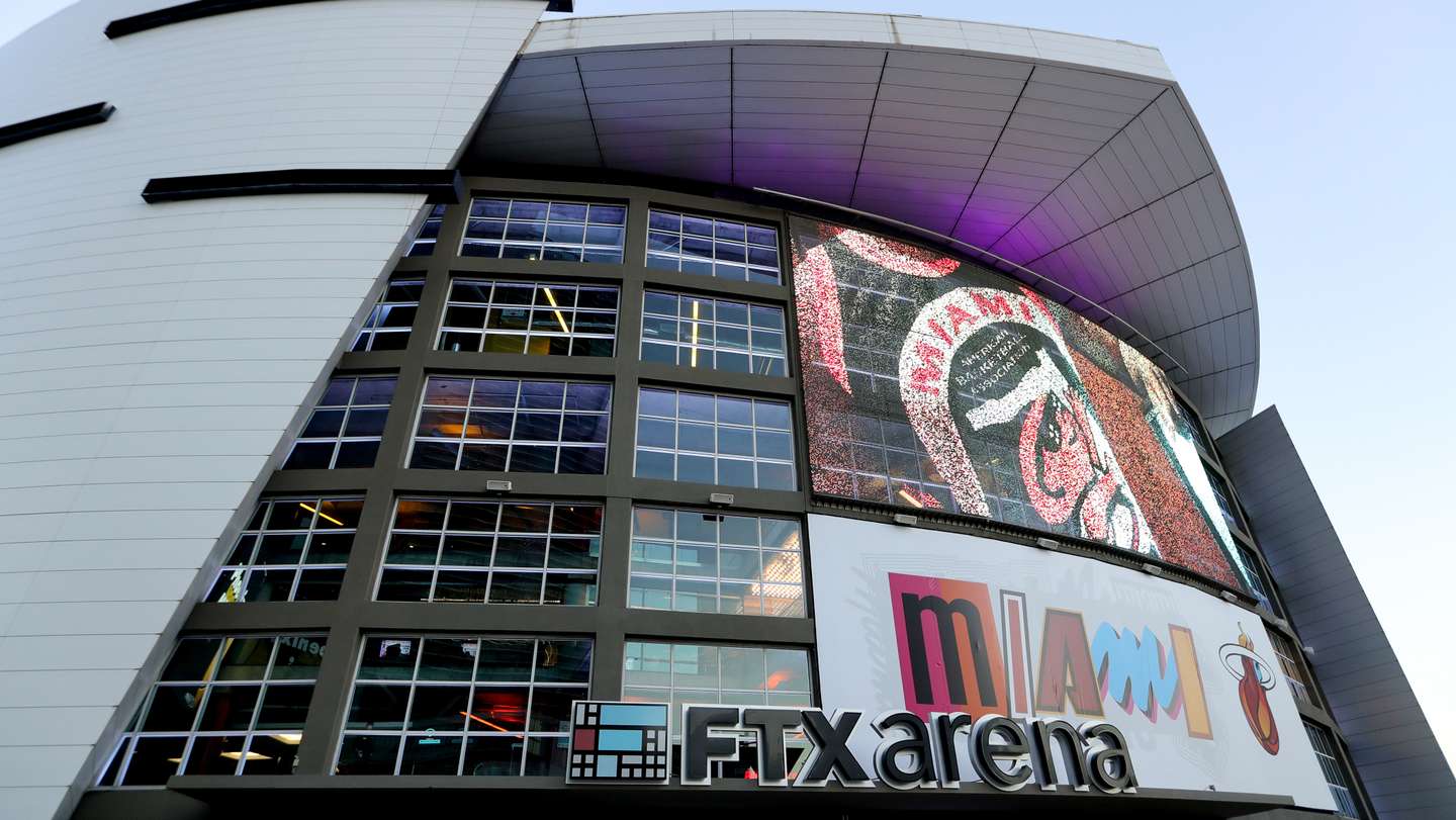 Phoenix Suns v Miami Heat