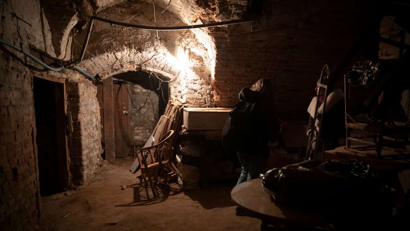 Um Bunker em Lviv, na Ucrânia. A Rússia, a mando do seu presidente, Vladimir Putin, invadiu a Ucrânia no passado dia 24 de fevereiro de 2022. Lviv, Ucrânia, 1 de março de 2022. JOÃO PORFÍRIO/OBSERVADOR