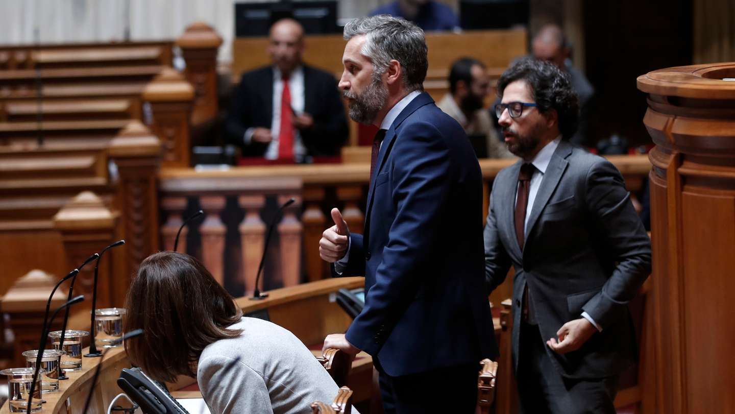 Pedro Nuno Santos e Hugo Mendes